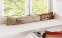 Валики от сквозняков своими руками: нам не страшен холод!