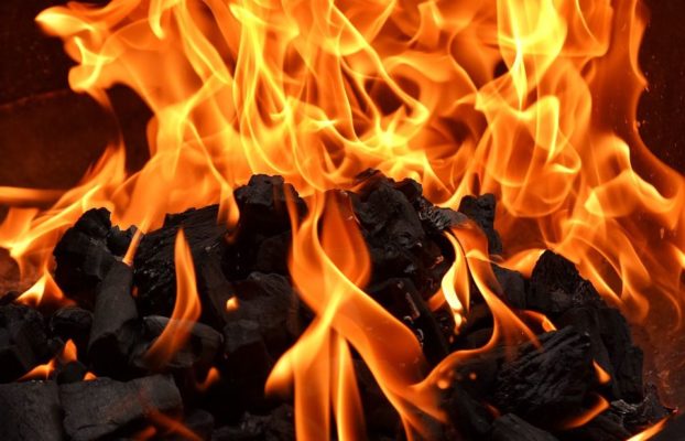 Правда ли, что старые резинки для волос нужно сжигать