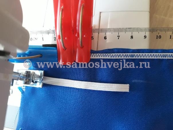 пришить резинки к платью